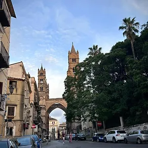 Mia , Palerme Italie
